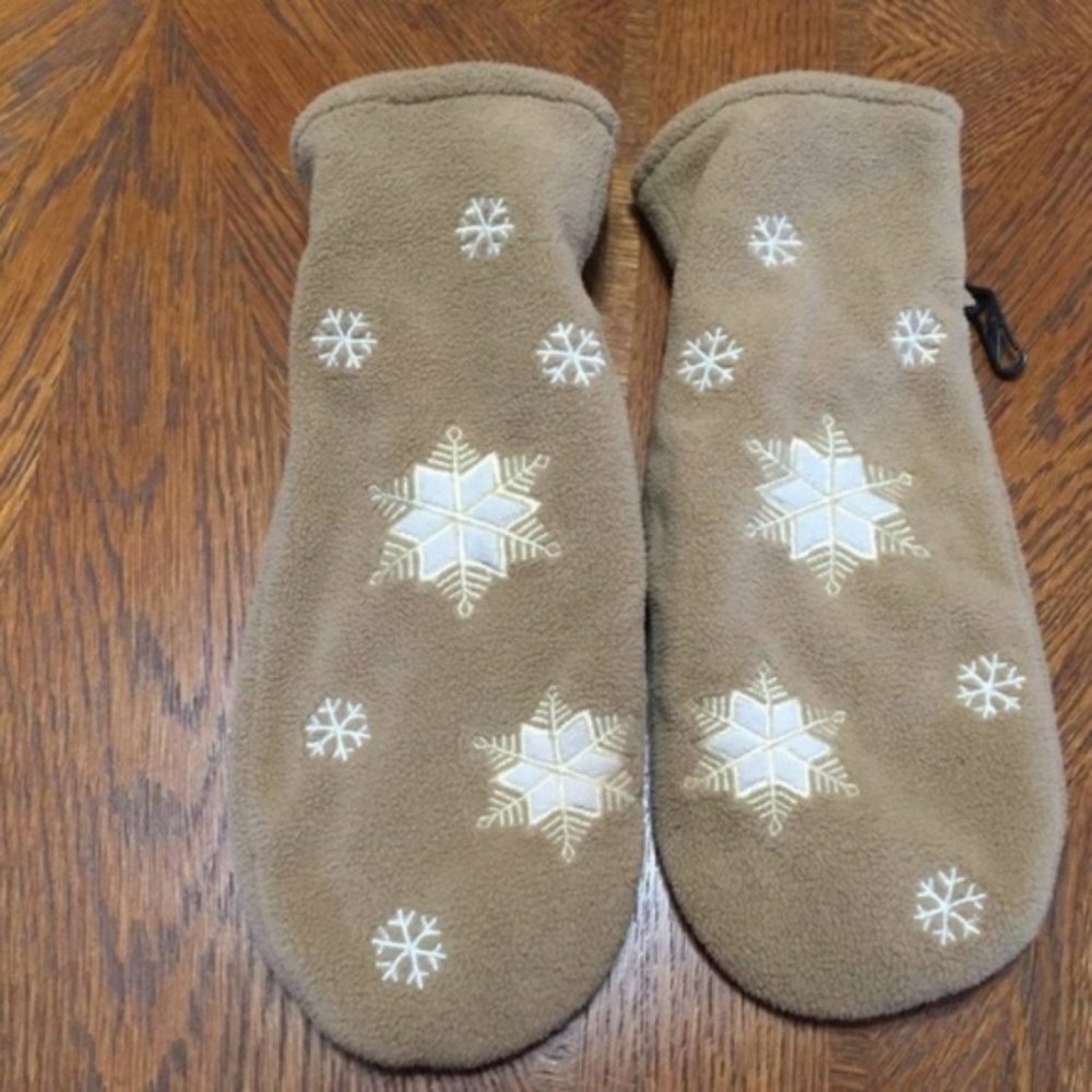 Outbreak beige mitten with white snowflake
